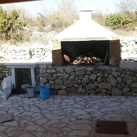 Rare Find! Dogs Welcome Secluded Comfy House Krk 別荘 シロ