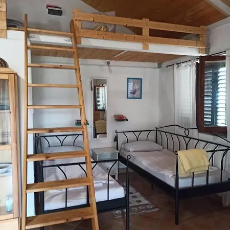 別荘 Rare Find! Dogs Welcome Secluded Comfy House Krk *