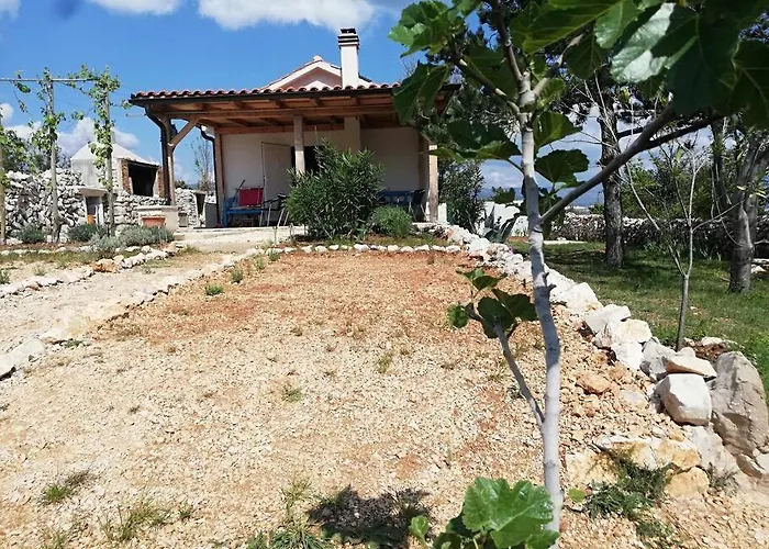 Rare Find! Dogs Welcome Secluded Comfy House Krk Tatil Evi