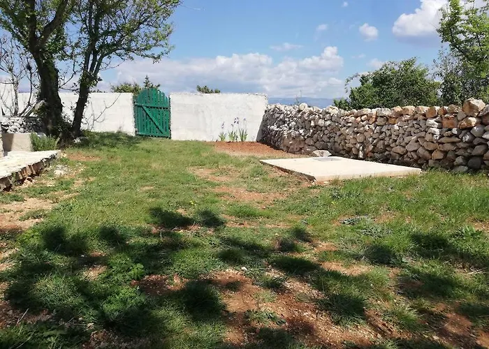 Rare Find! Dogs Welcome Secluded Comfy House Krk